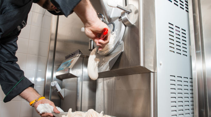Stroje na zmrzlinu, ľad a šľahačku v profesionálnej gastronómii