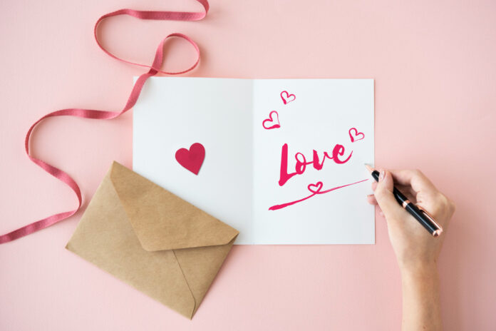 Valentínske darčeky: Luxusné perá a kabelky pre vašich blízkych